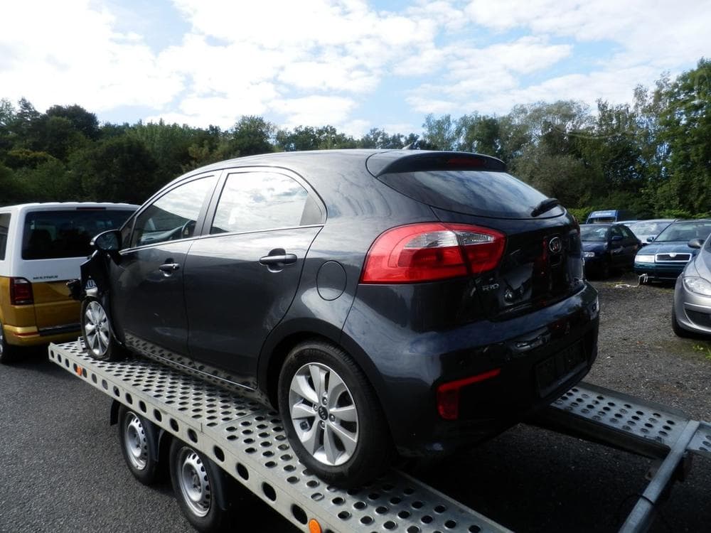 2016 Kia RIO - 4