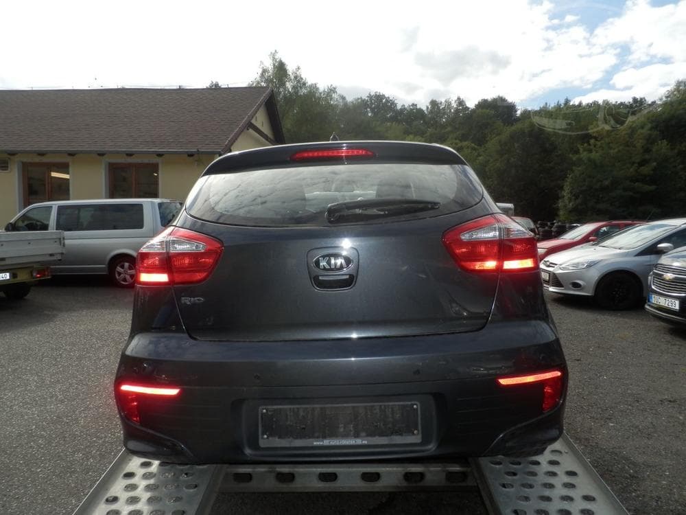 2016 Kia RIO - 5