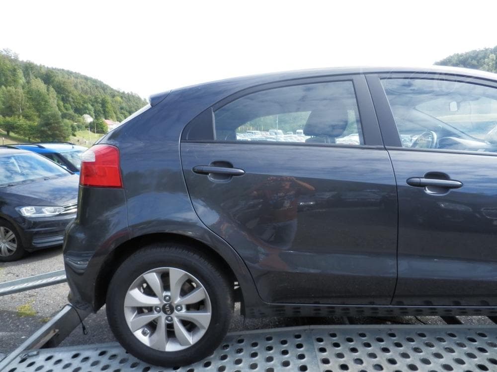 2016 Kia RIO - 8