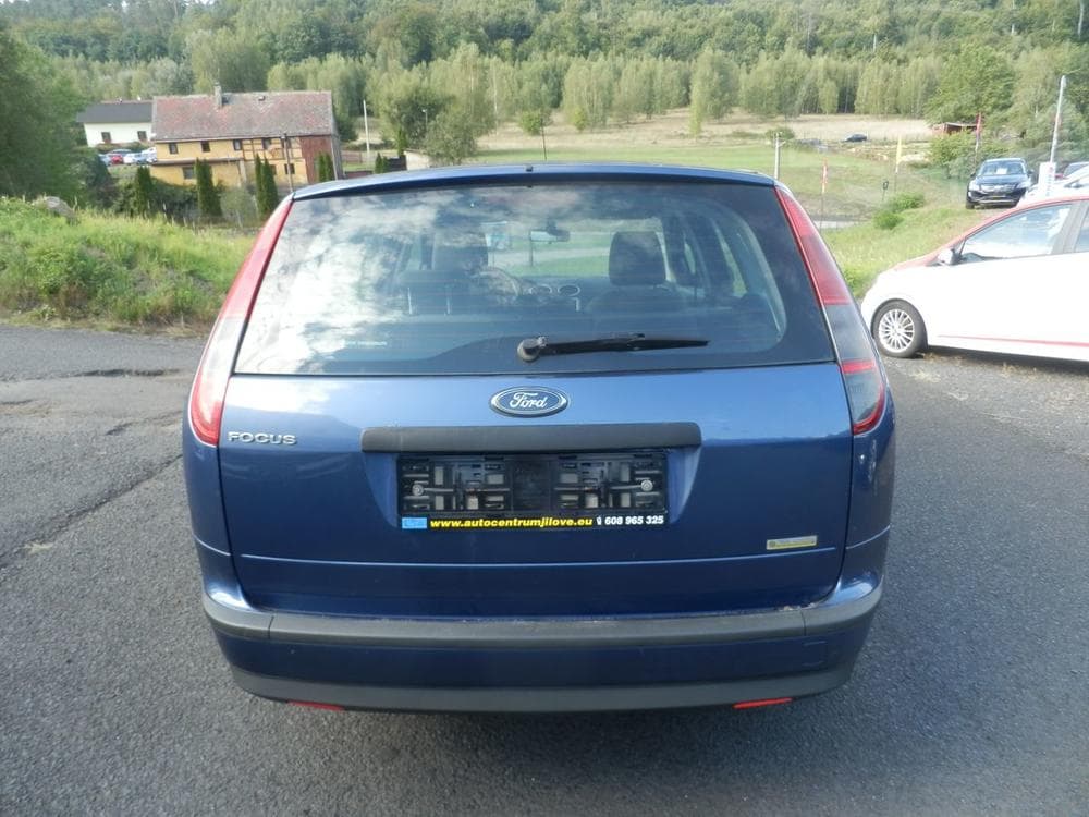 2006 Ford FOCUS - 9