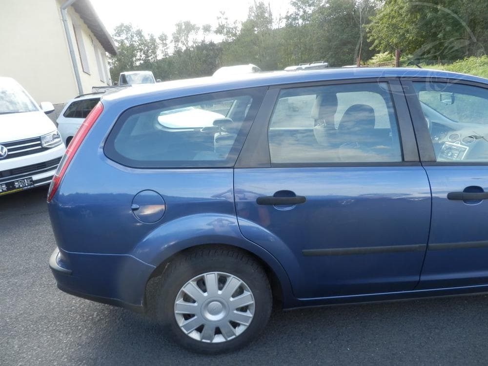 2006 Ford FOCUS - 12