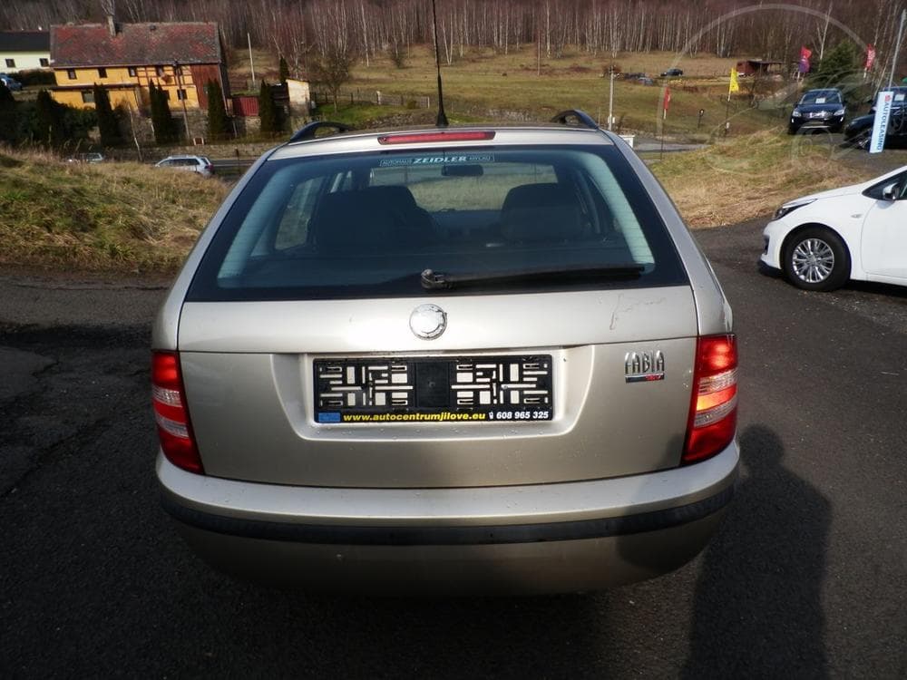 2005 Škoda FABIA - 8