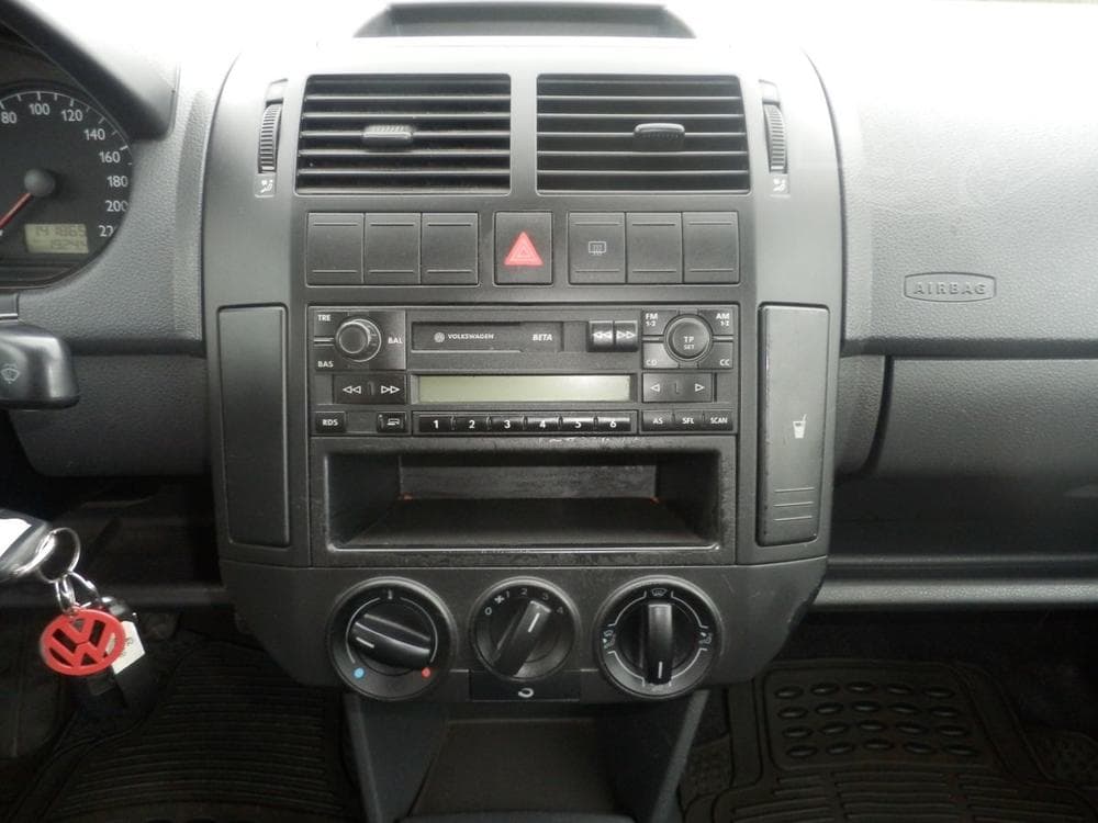 2004 Volkswagen POLO - 18