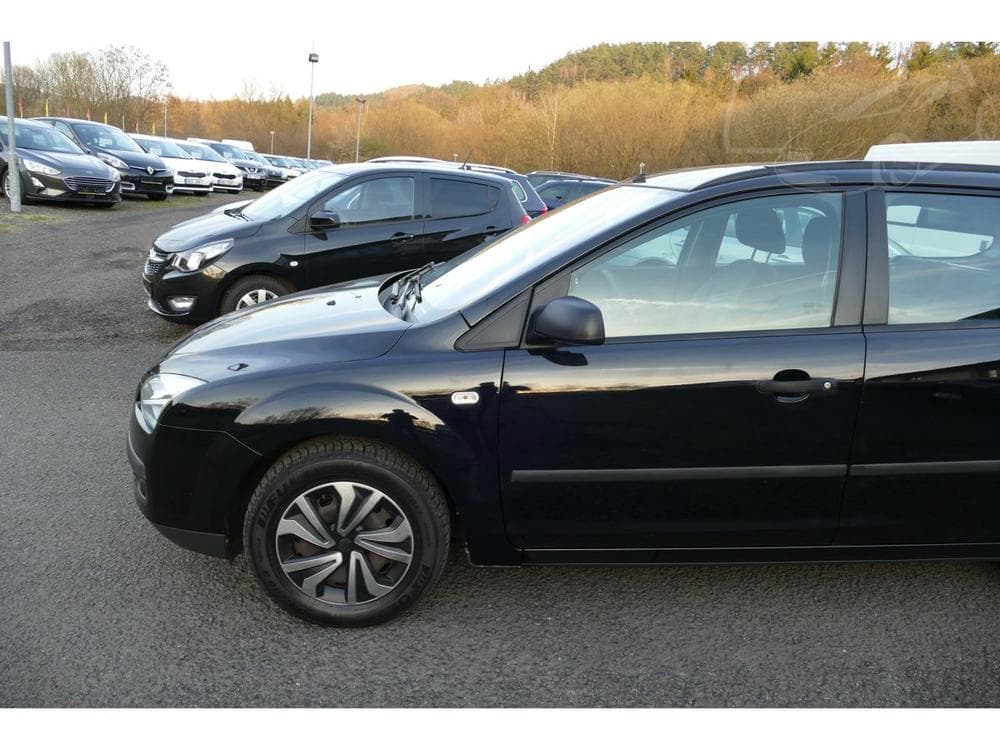 2006 Ford FOCUS - 6
