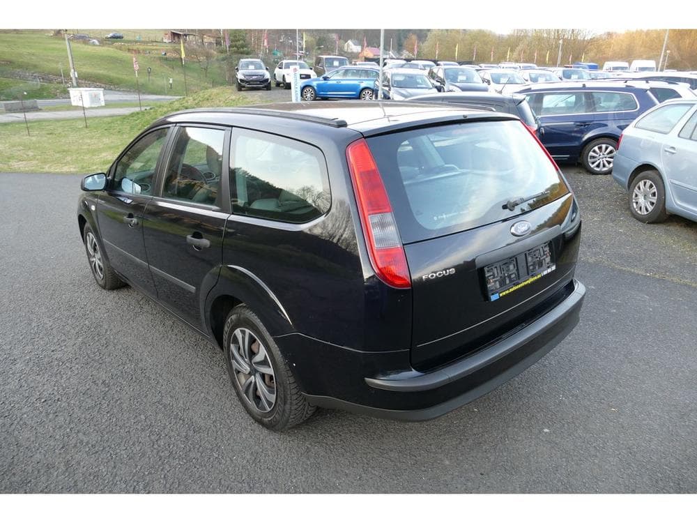 2006 Ford FOCUS - 10