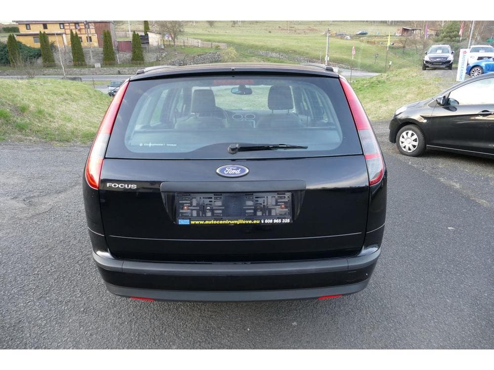 2006 Ford FOCUS - 11