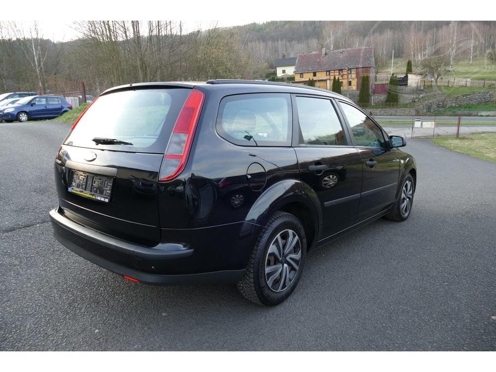 2006 Ford FOCUS - 13