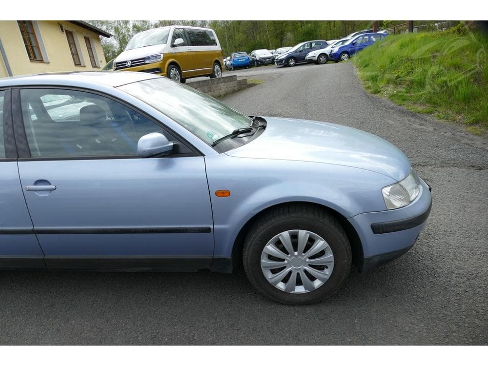 1997 Volkswagen PASSAT - 12
