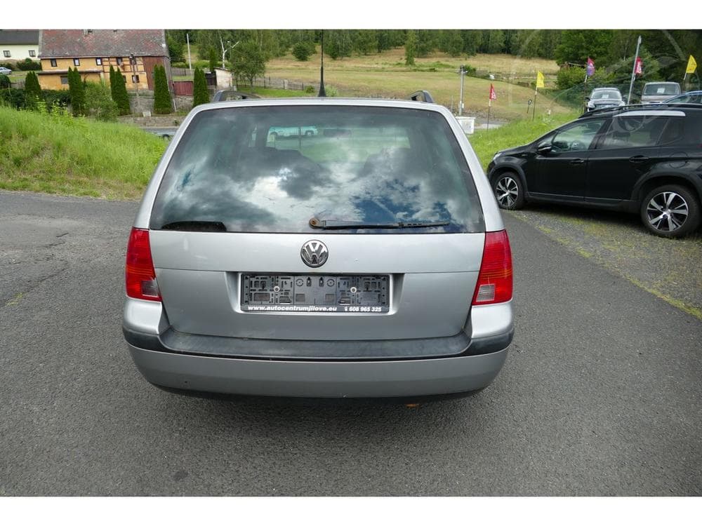 2002 Volkswagen GOLF - 9