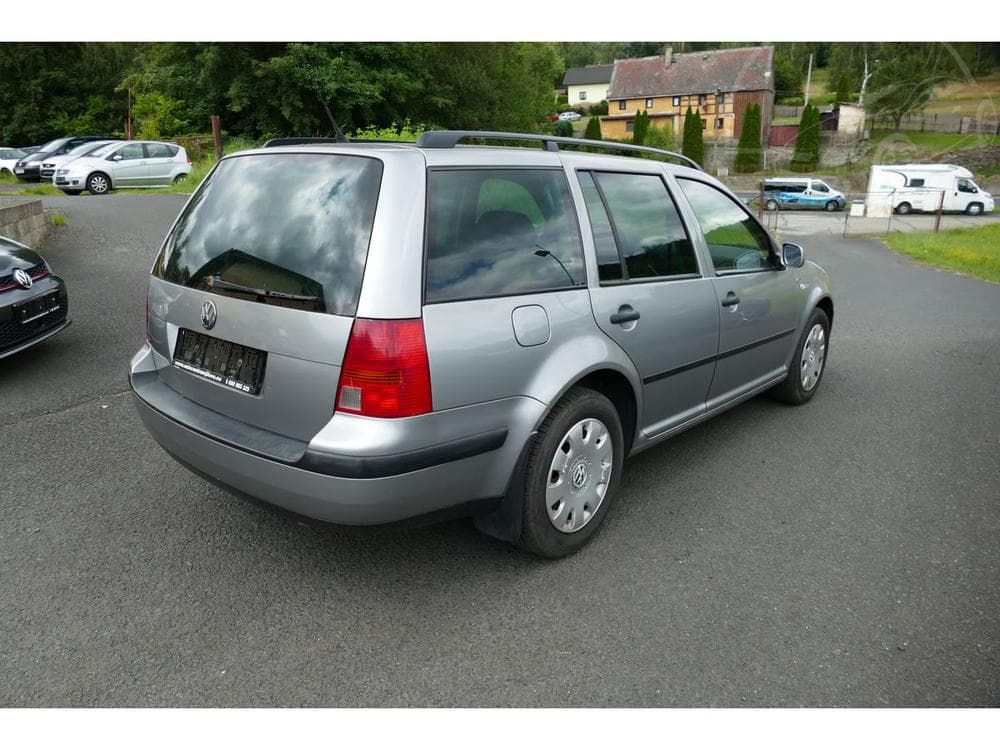 2002 Volkswagen GOLF - 10