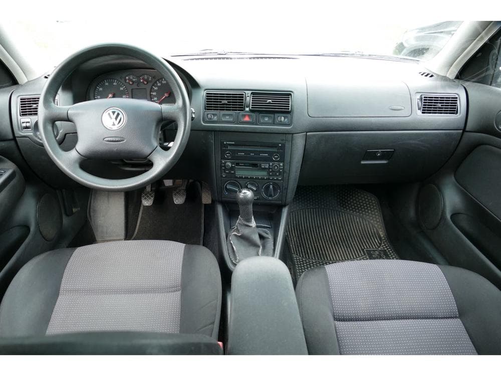 2002 Volkswagen GOLF - 15