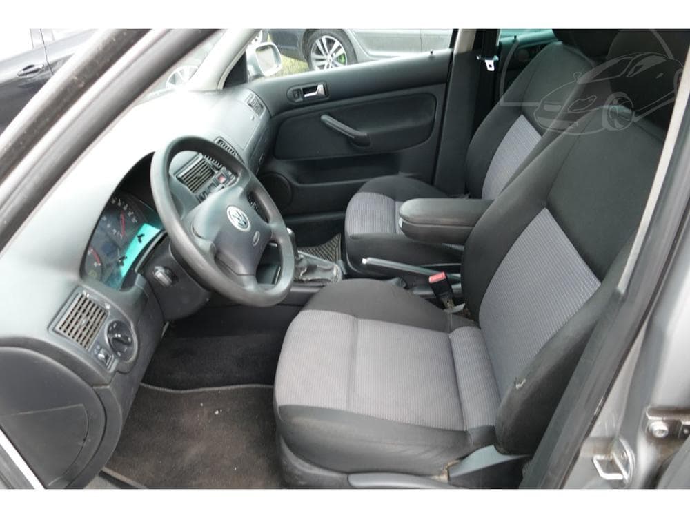 2002 Volkswagen GOLF - 18