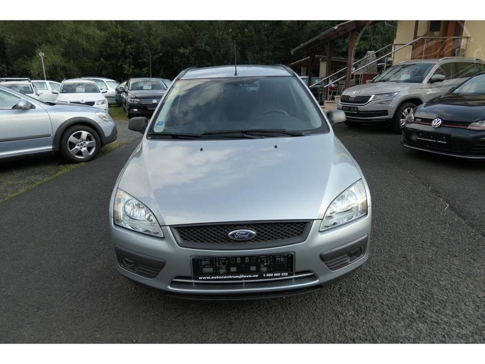 2005 Ford FOCUS - 2