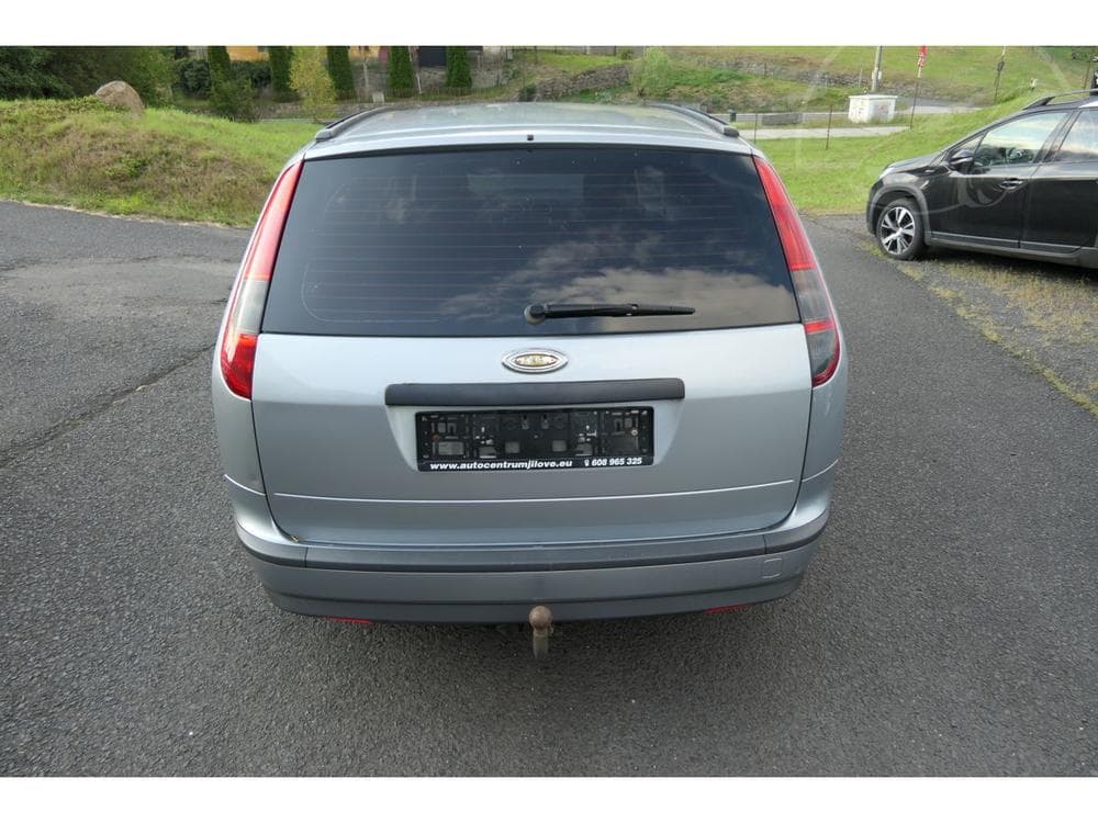2005 Ford FOCUS - 7