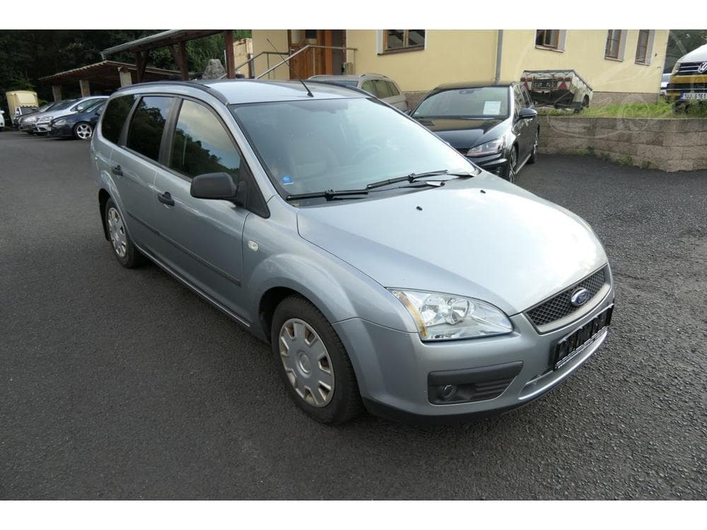 2005 Ford FOCUS - 13