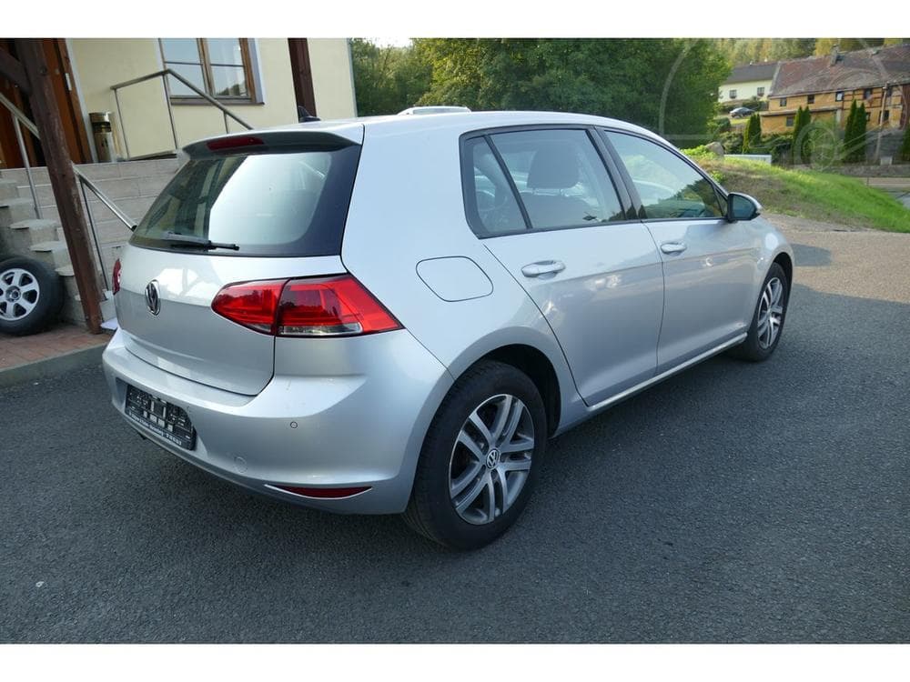 2014 Volkswagen GOLF - 9