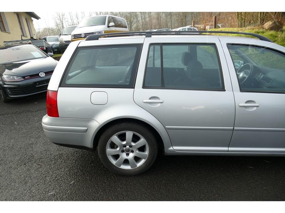 2001 Volkswagen GOLF - 11
