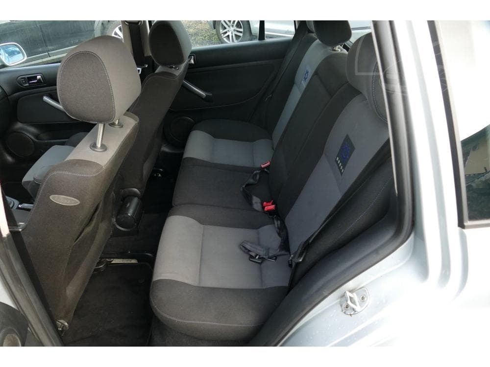2001 Volkswagen GOLF - 20