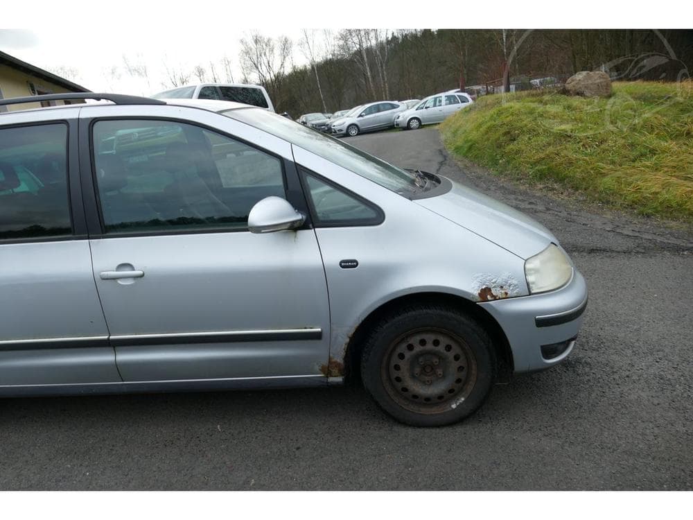 2005 Volkswagen Sharan - 11