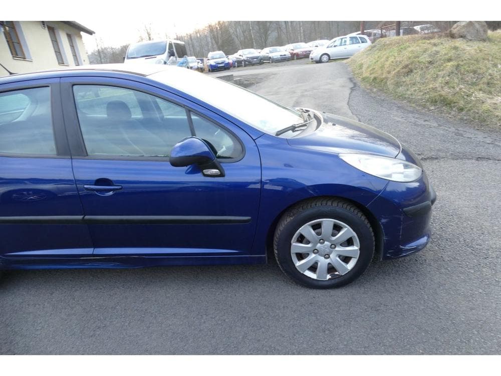 2007 Peugeot 207 - 11