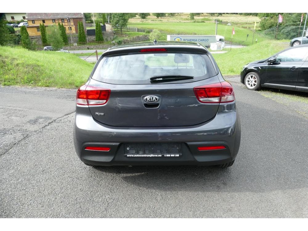 2018 Kia RIO - 9