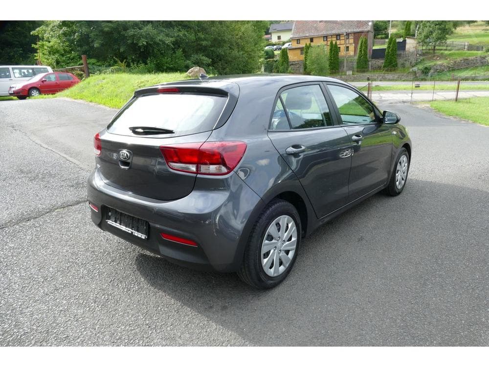 2018 Kia RIO - 10