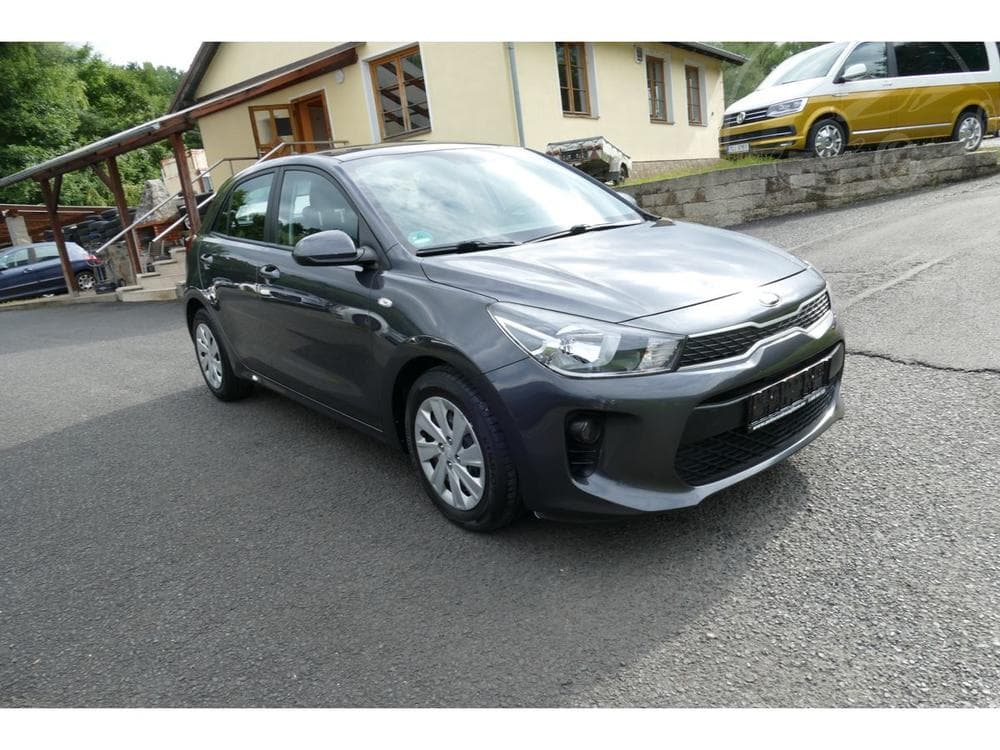 2018 Kia RIO - 15