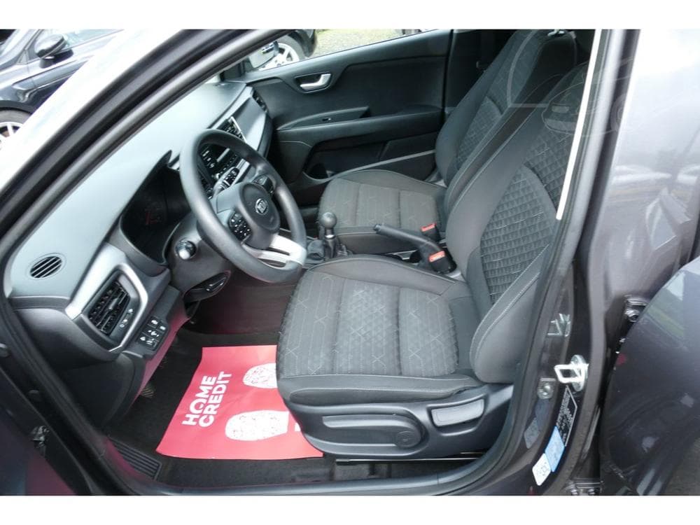 2018 Kia RIO - 20
