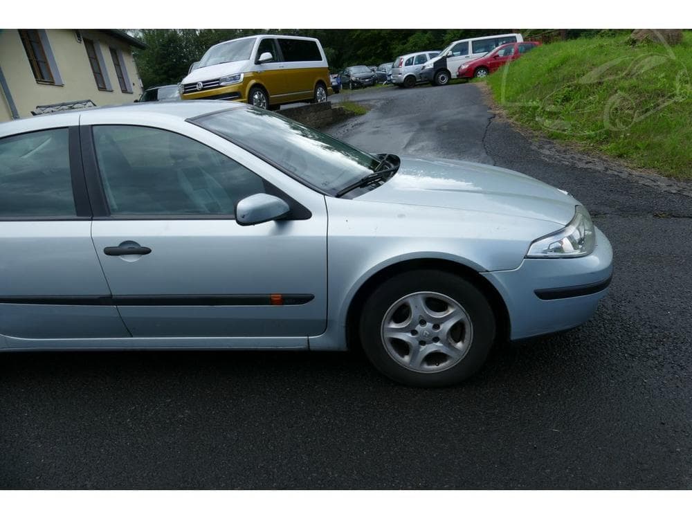 2004 Renault LAGUNA - 11