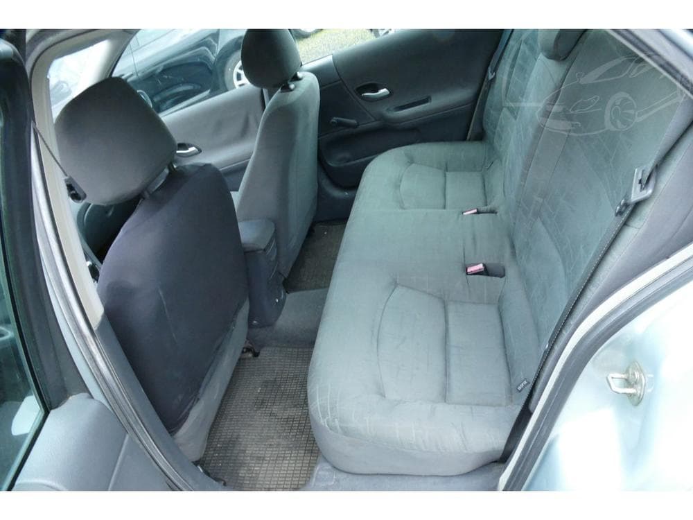 2004 Renault LAGUNA - 17