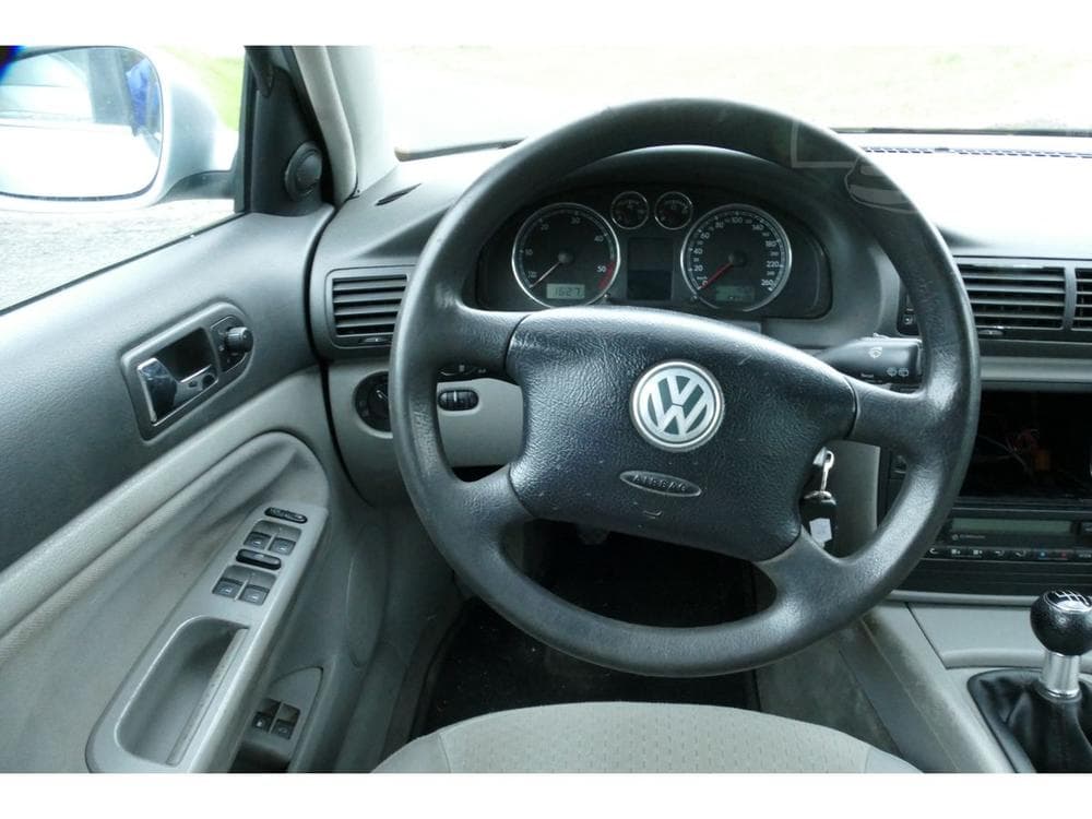 2004 Volkswagen PASSAT - 14