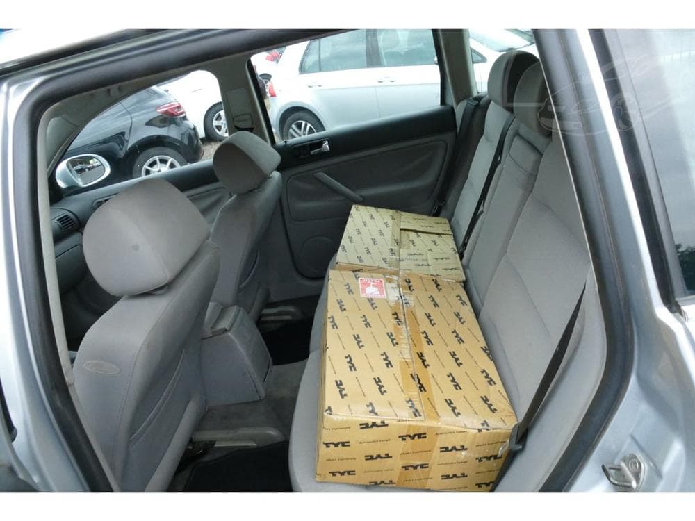 2004 Volkswagen PASSAT - 17