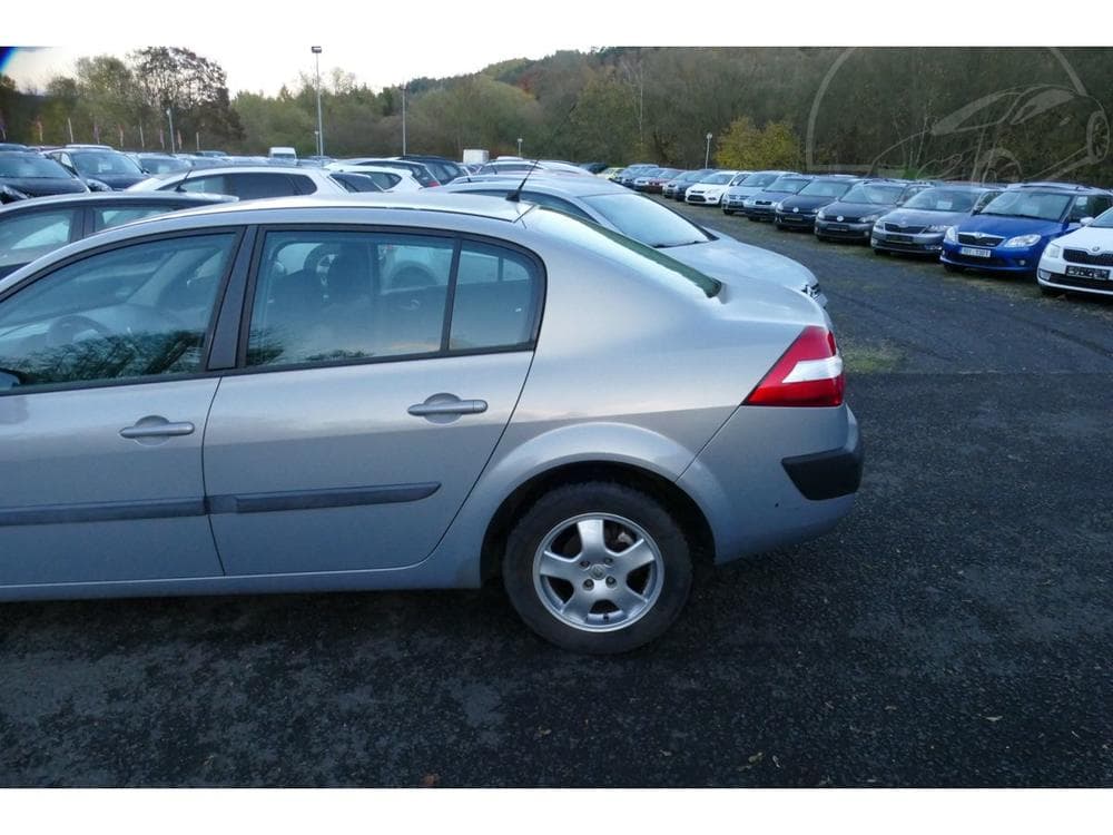 2004 Renault MEGANE - 5