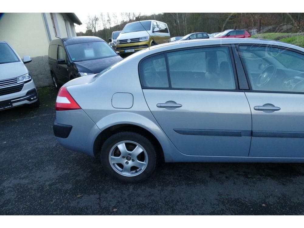 2004 Renault MEGANE - 10