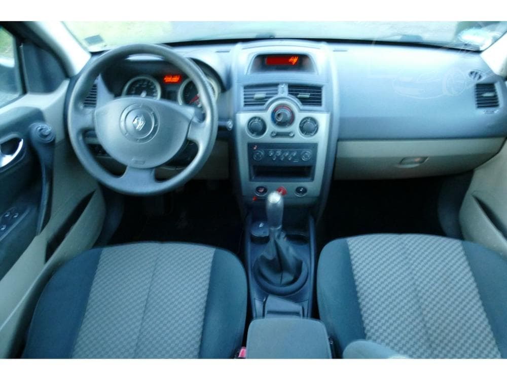 2004 Renault MEGANE - 13