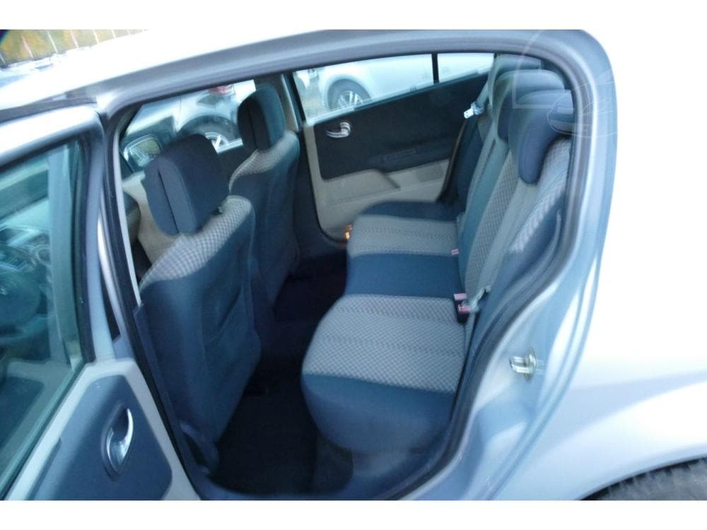 2004 Renault MEGANE - 18