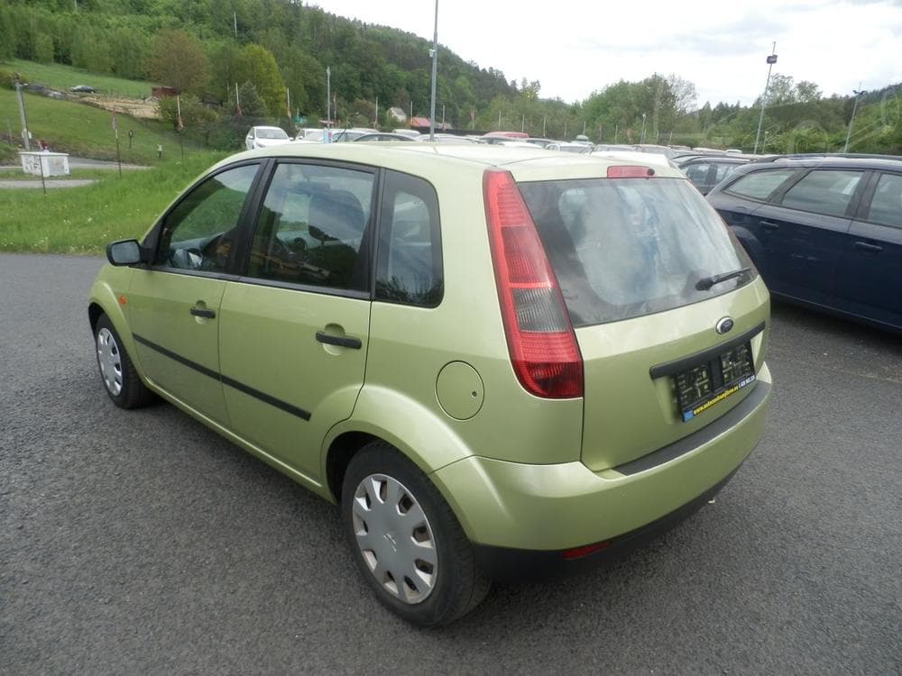 2004 Ford FIESTA - 10