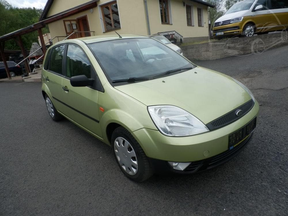 2004 Ford FIESTA - 18