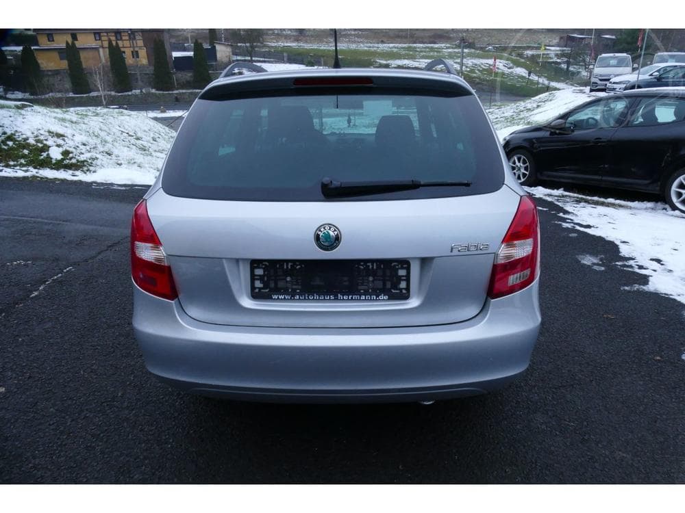 2011 Škoda FABIA - 8