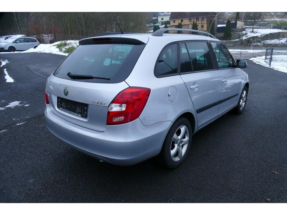 2011 Škoda FABIA - 9
