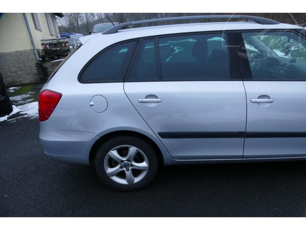 2011 Škoda FABIA - 11