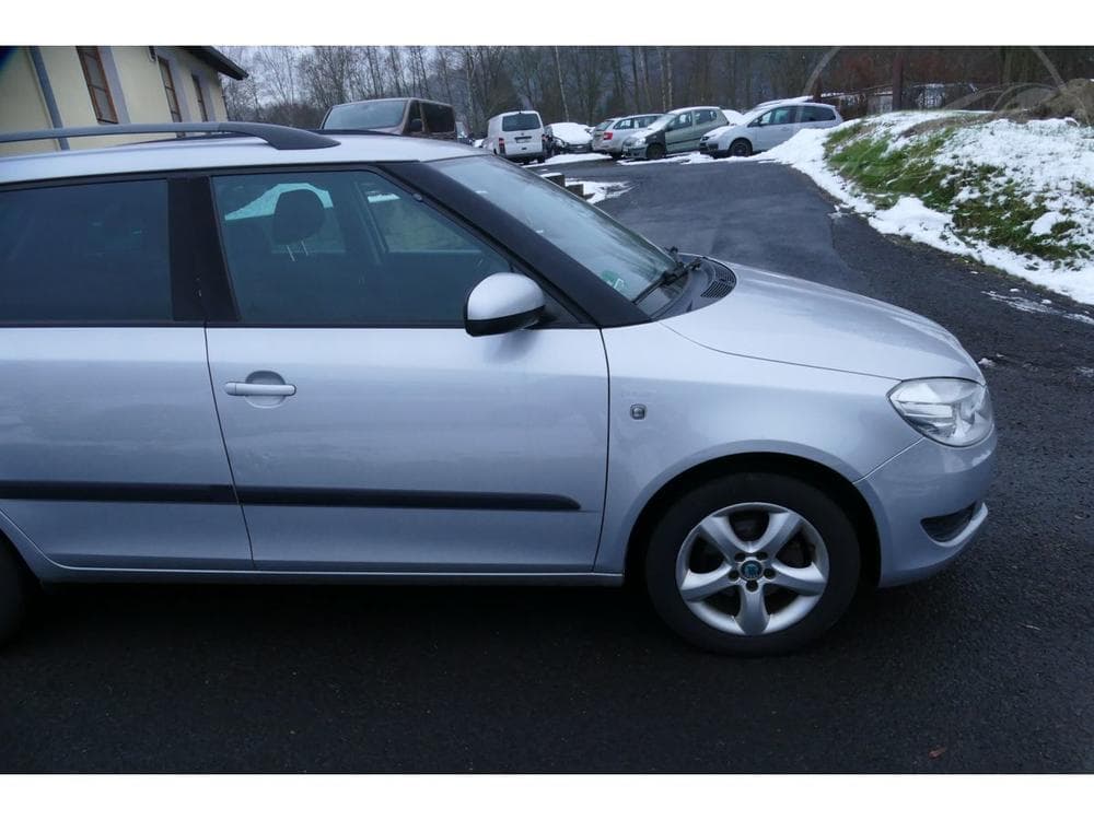 2011 Škoda FABIA - 12