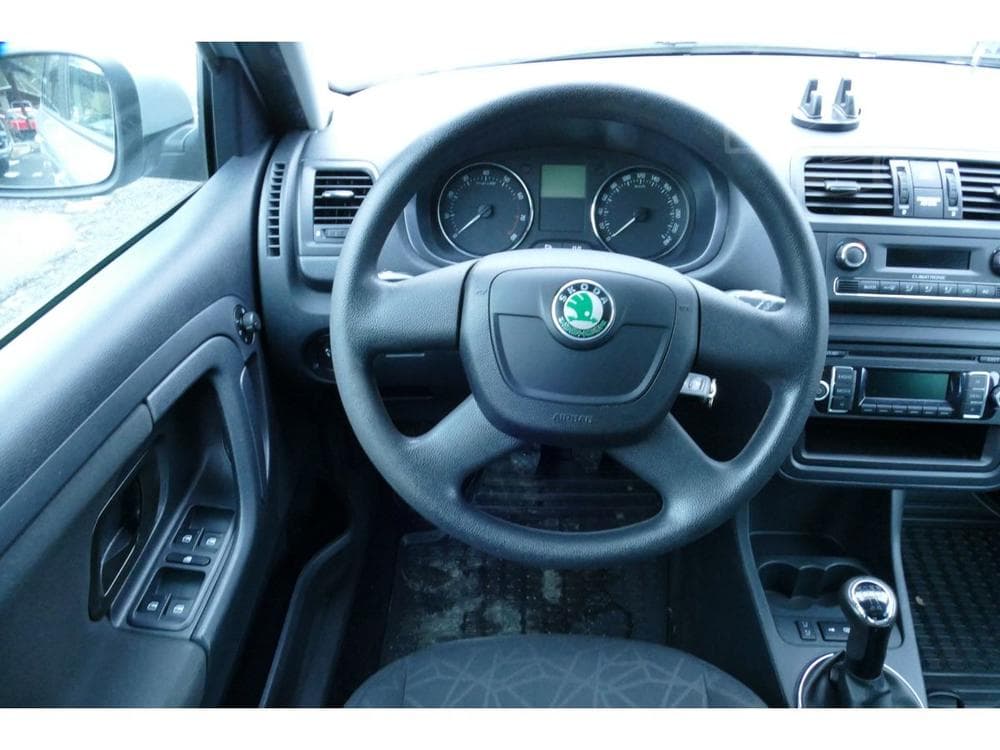 2011 Škoda FABIA - 16