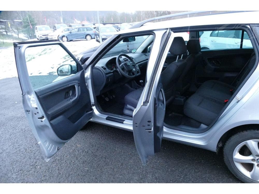2011 Škoda FABIA - 20