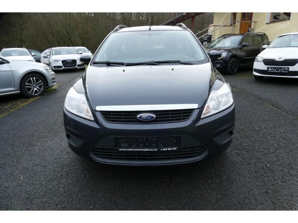 2010 Ford FOCUS - 3