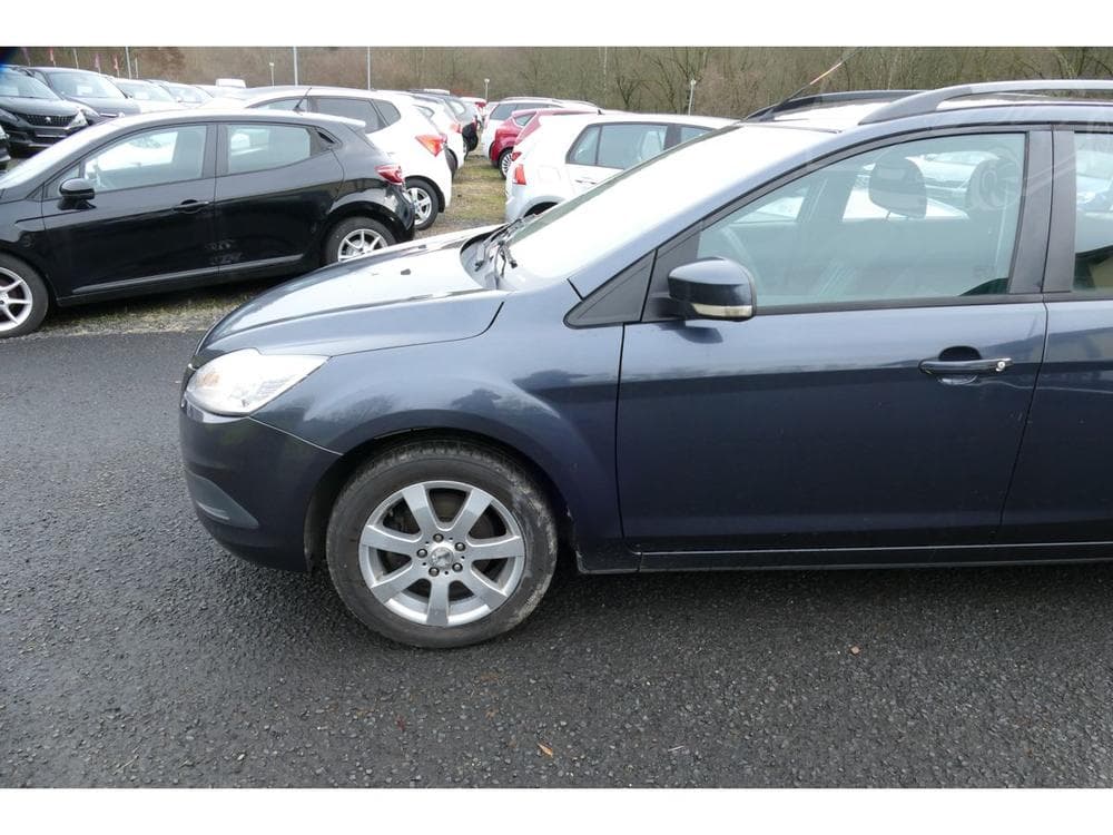 2010 Ford FOCUS - 5
