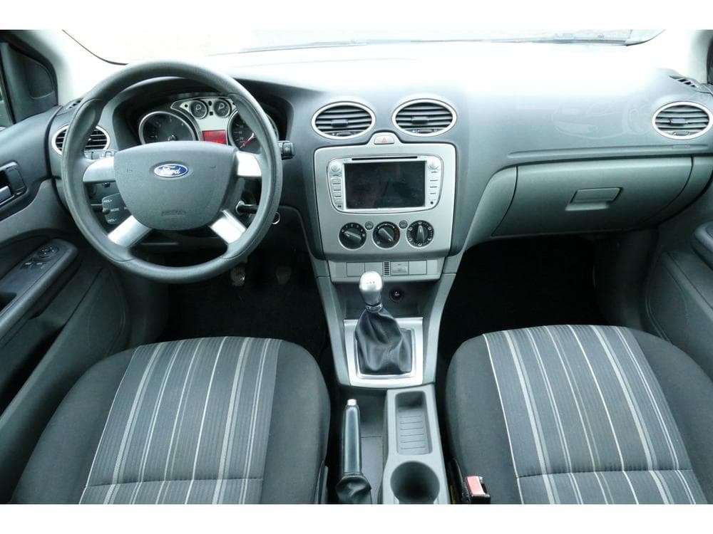 2010 Ford FOCUS - 14