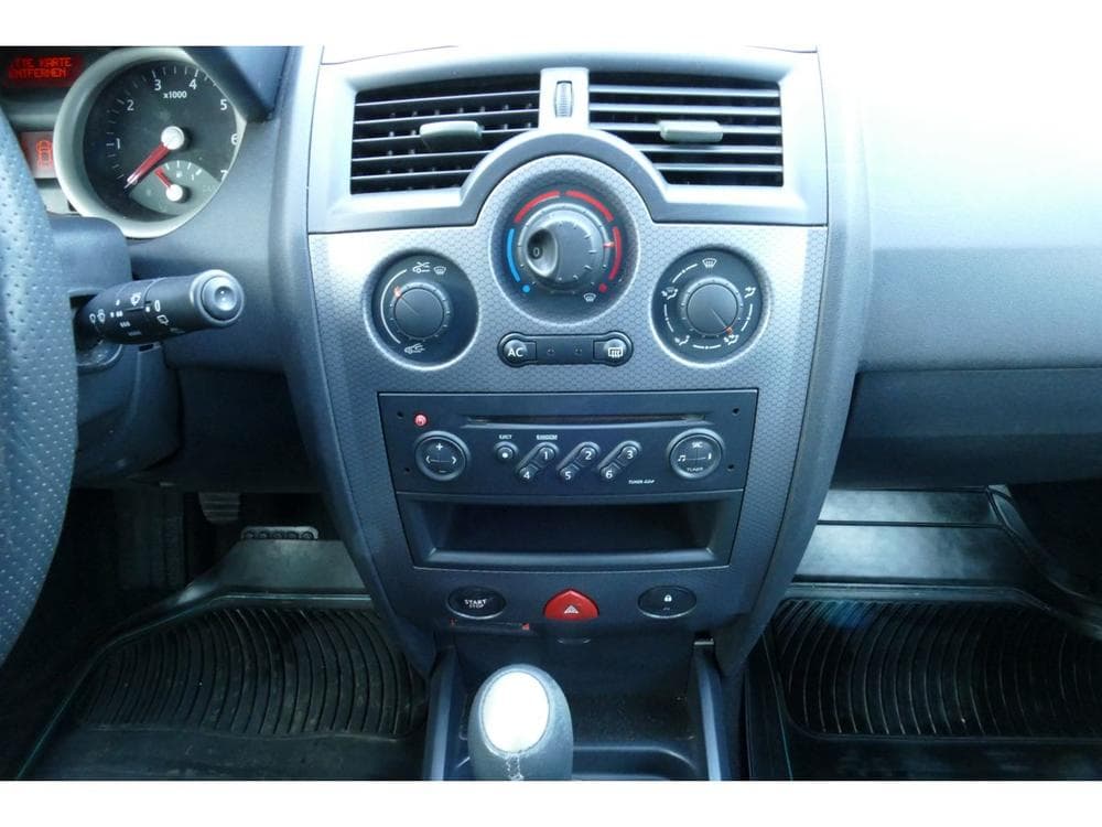 2004 Renault MEGANE - 18