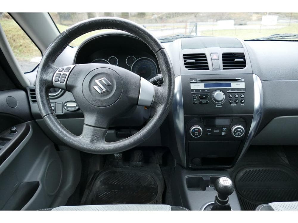 2011 Suzuki Sx4 - 16