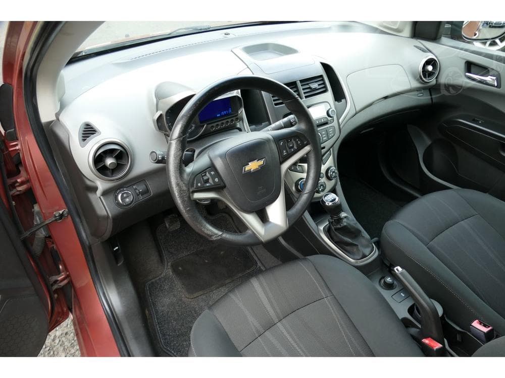 2011 Chevrolet Aveo - 29